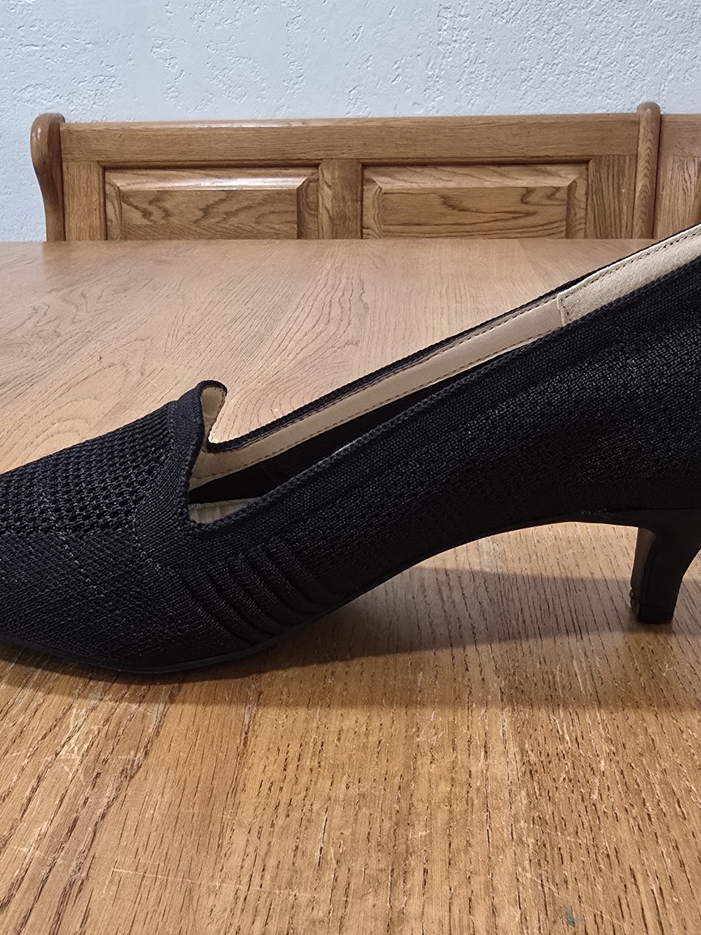 Adrienne Vittadini Black Knit Kitten Heel Pumps-Size 8.5 NWOT